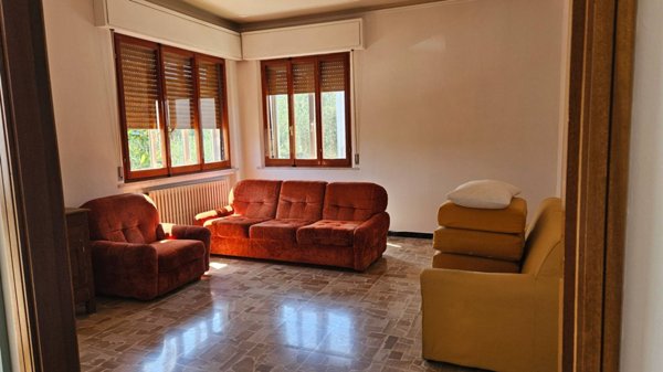 casa indipendente in vendita a Fano