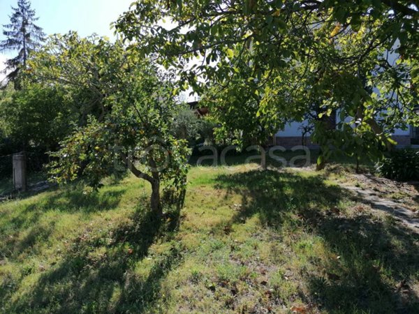 casa indipendente in vendita a Fano in zona Cuccurano