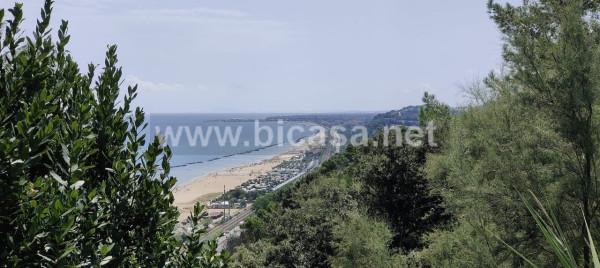 casa indipendente in vendita a Fano