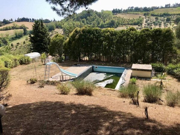 appartamento in vendita a Fano in zona Roncosambaccio