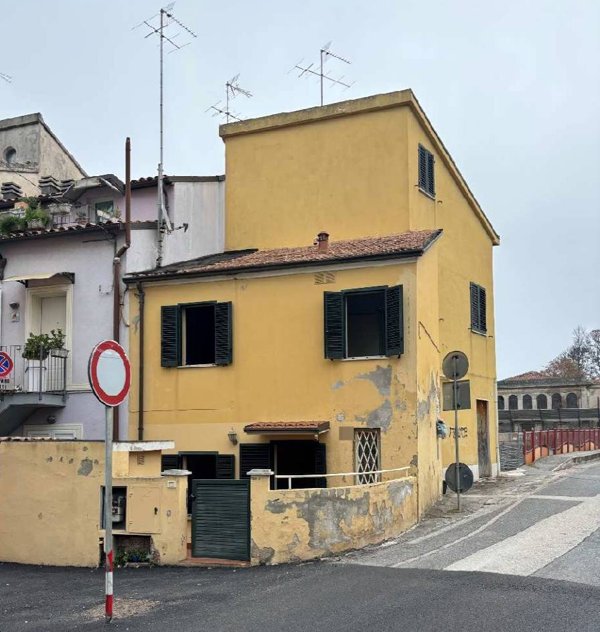casa indipendente in vendita a Fano