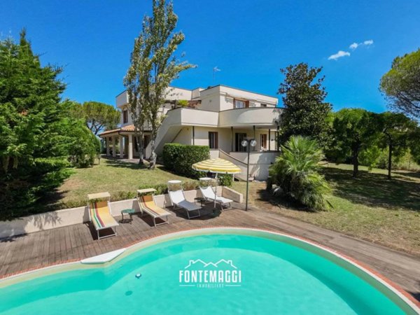 casa indipendente in vendita a Fano in zona Torrette
