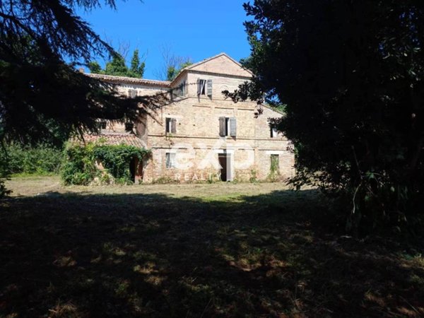 casa indipendente in vendita a Fano in zona Roncosambaccio