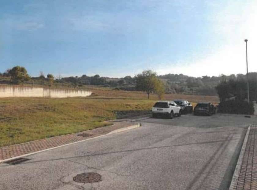 casa indipendente in vendita a Fano in zona Cuccurano