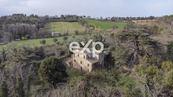 casa indipendente in vendita a Fano in zona Roncosambaccio