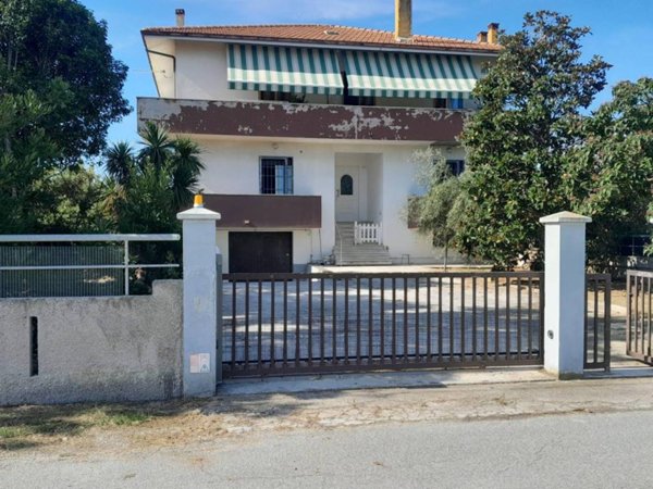 appartamento in vendita a Fano in zona Torrette
