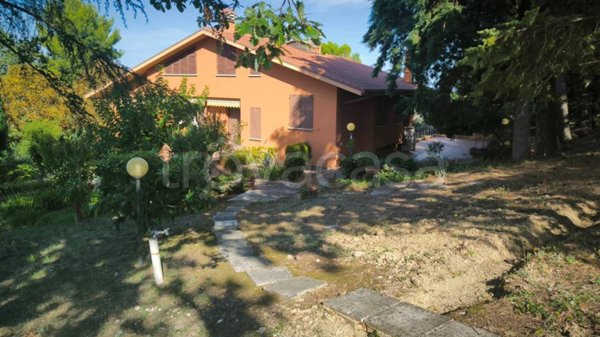 casa indipendente in vendita a Fano in zona Caminate