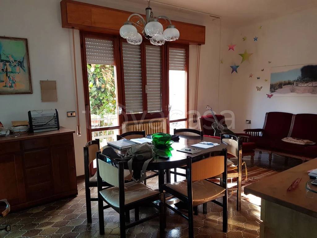 casa indipendente in vendita a Fano in zona Cuccurano