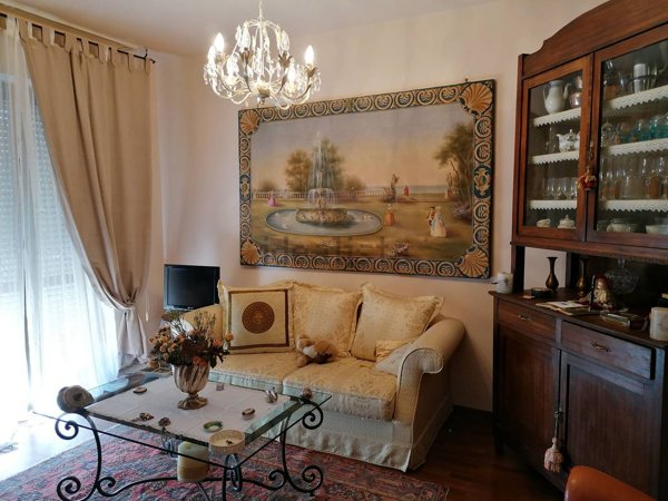 casa indipendente in vendita a Fano
