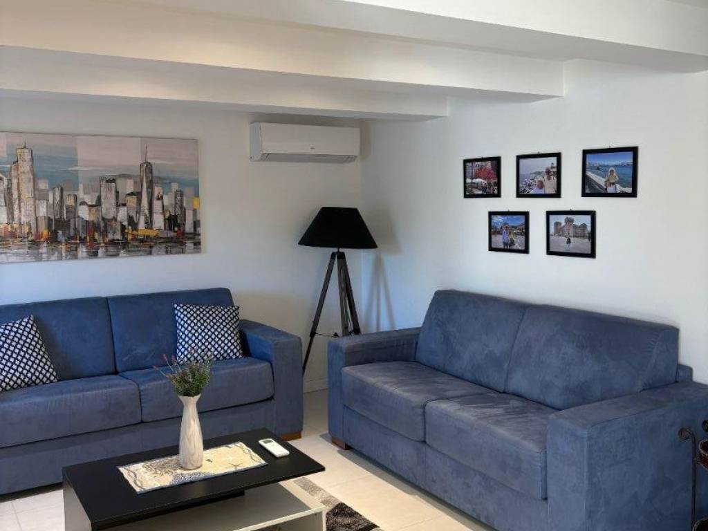 casa indipendente in vendita a Fano in zona Roncosambaccio