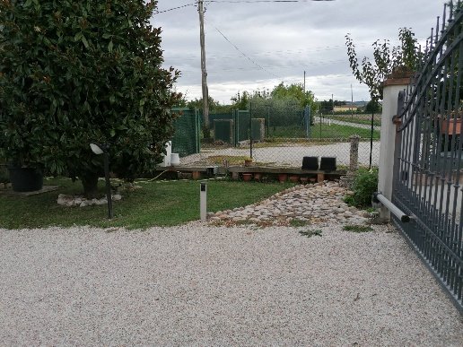casa indipendente in vendita a Fano in zona Carrara