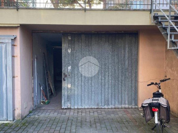 locale di sgombero in vendita a Fano
