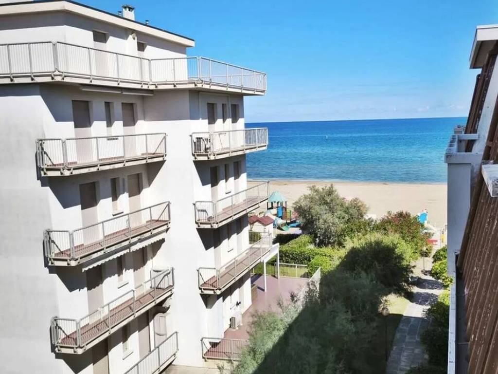 appartamento in vendita a Fano in zona Torrette