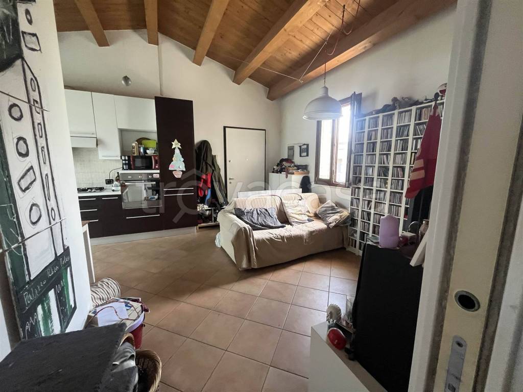 appartamento in vendita a Fano in zona Roncosambaccio