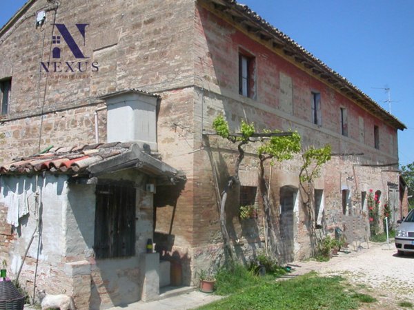 casa indipendente in vendita a Fano