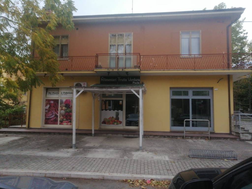 casa indipendente in vendita a Fano