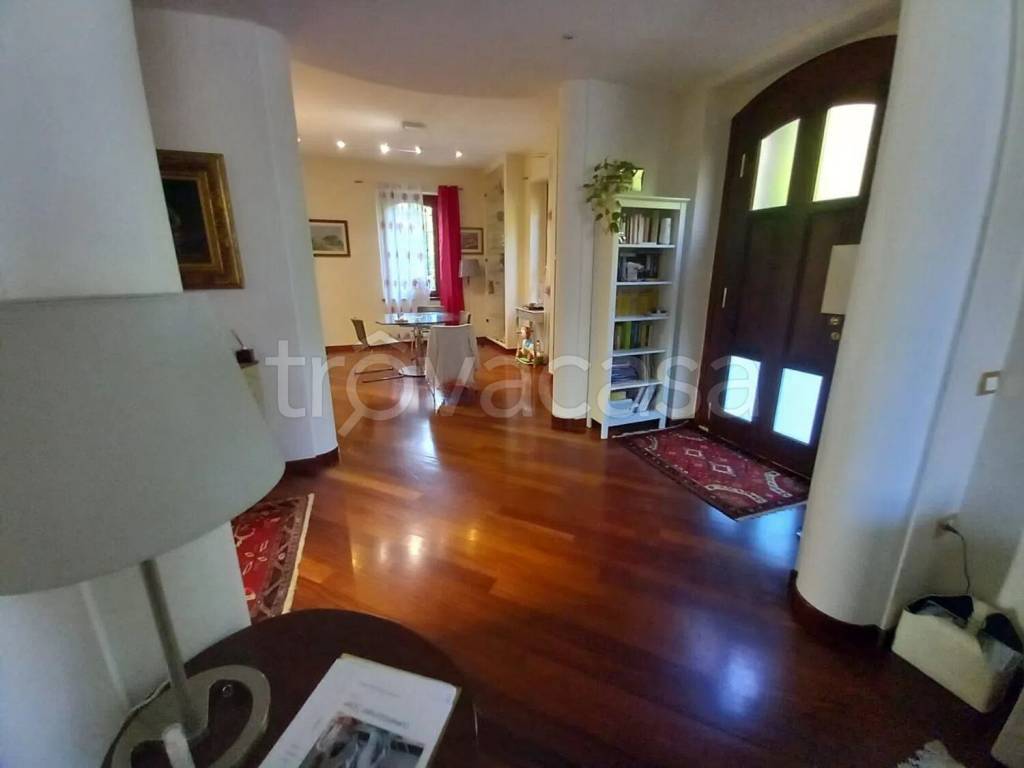 casa indipendente in vendita a Fano