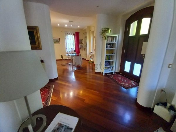 casa indipendente in vendita a Fano