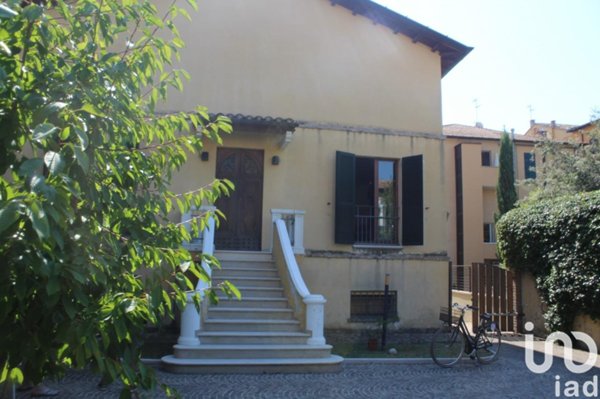 casa indipendente in vendita a Fano