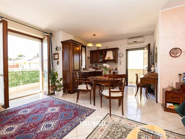 appartamento in vendita a Fano in zona Carrara