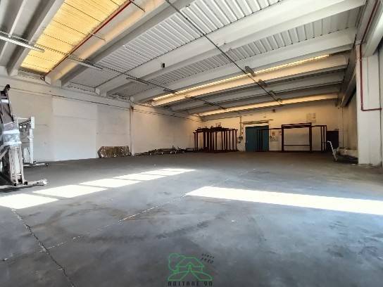 capannone in vendita a Fano in zona Bellocchi