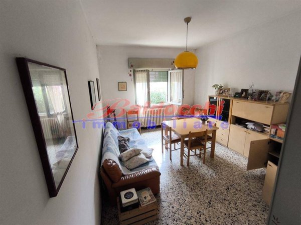 casa indipendente in vendita a Fano