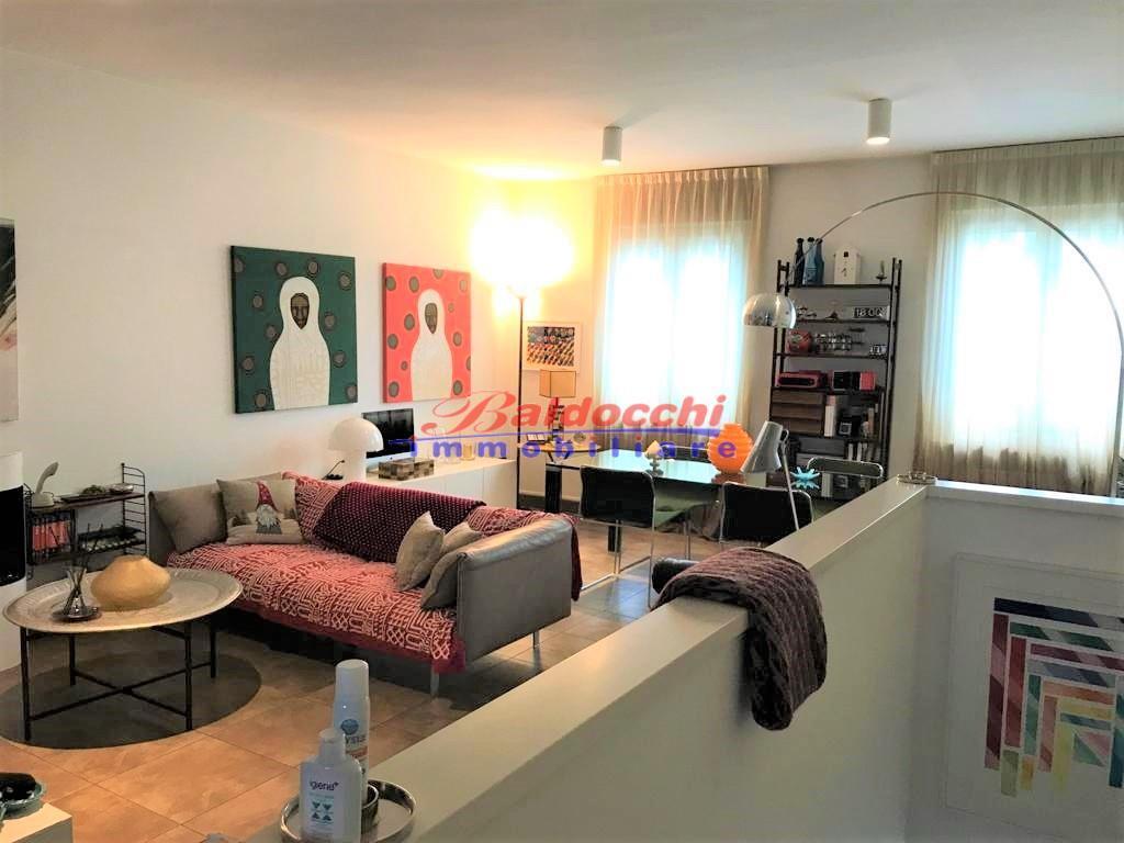 casa indipendente in vendita a Fano