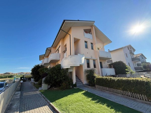 appartamento in vendita a Fano in zona Torrette