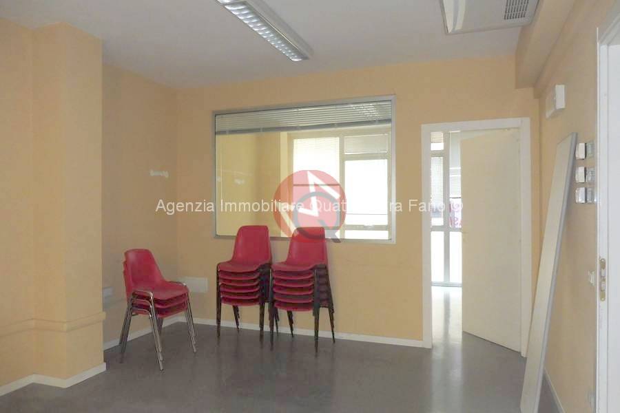 ufficio in vendita a Fano