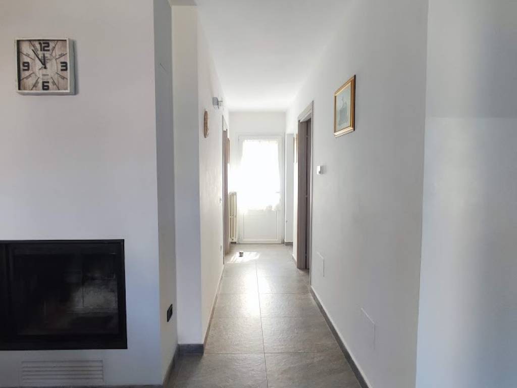 casa indipendente in vendita a Fano in zona Cuccurano