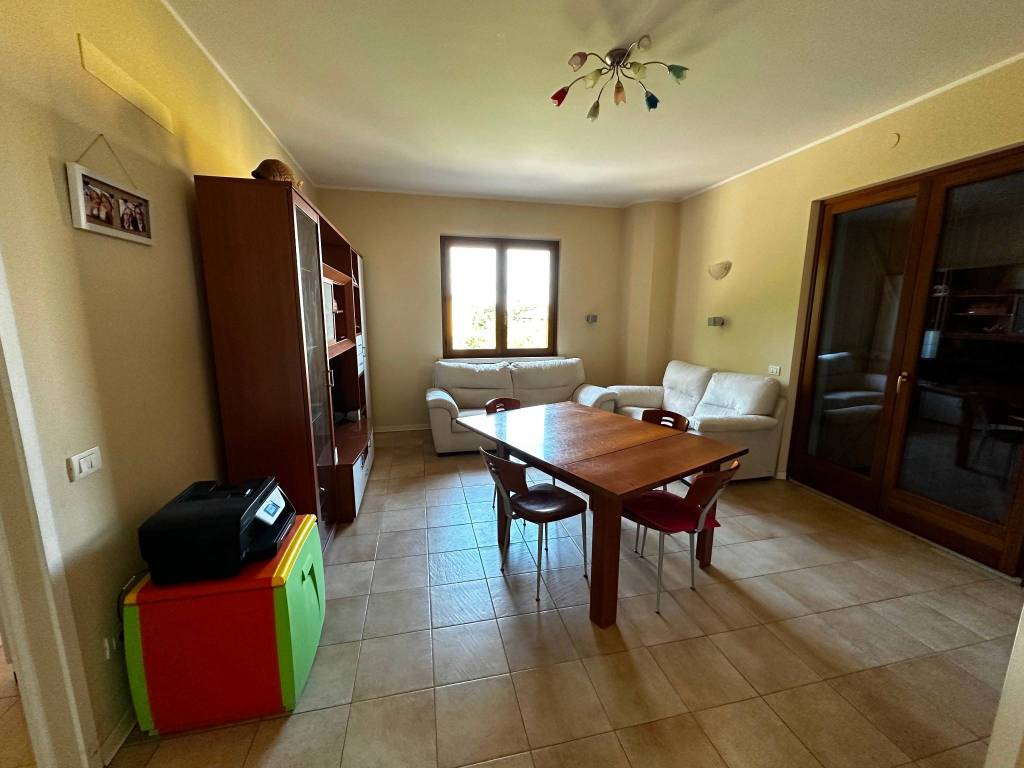 appartamento in vendita a Fano in zona Rosciano