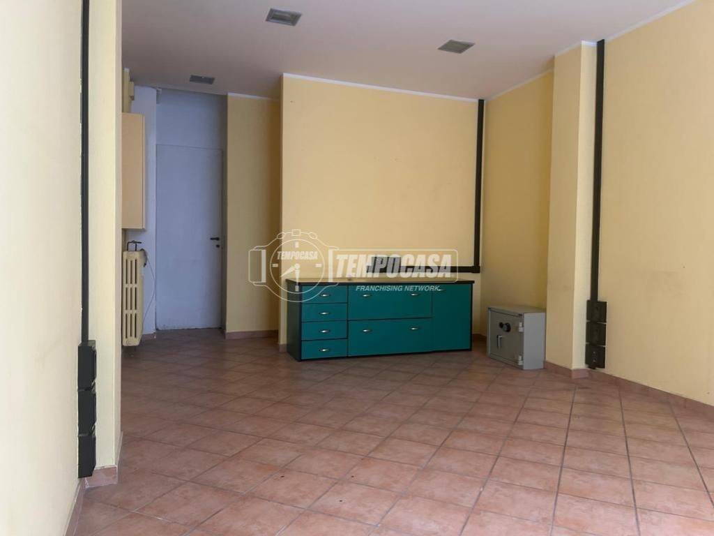 negozio in vendita a Fano