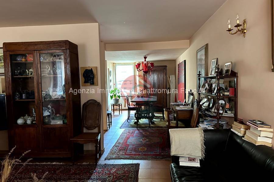 casa indipendente in vendita a Fano
