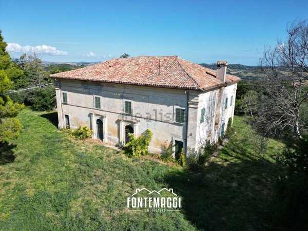 casa indipendente in vendita a Fano in zona Magliano