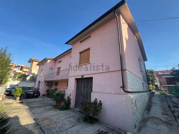 casa indipendente in vendita a Fano in zona Cuccurano