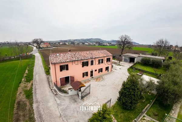 appartamento in vendita a Fano in zona Carrara