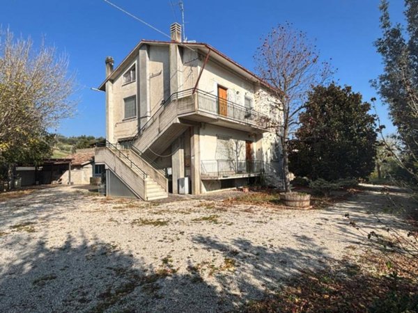 appartamento in vendita a Fano in zona Fenile