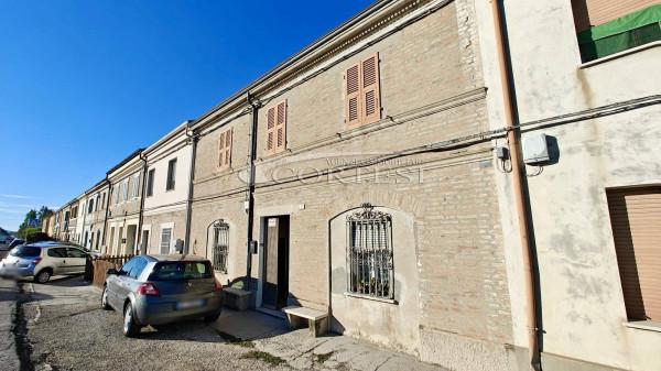 casa indipendente in vendita a Fano in zona Marotta