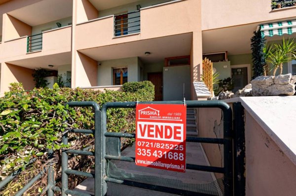 casa indipendente in vendita a Fano in zona Centinarola