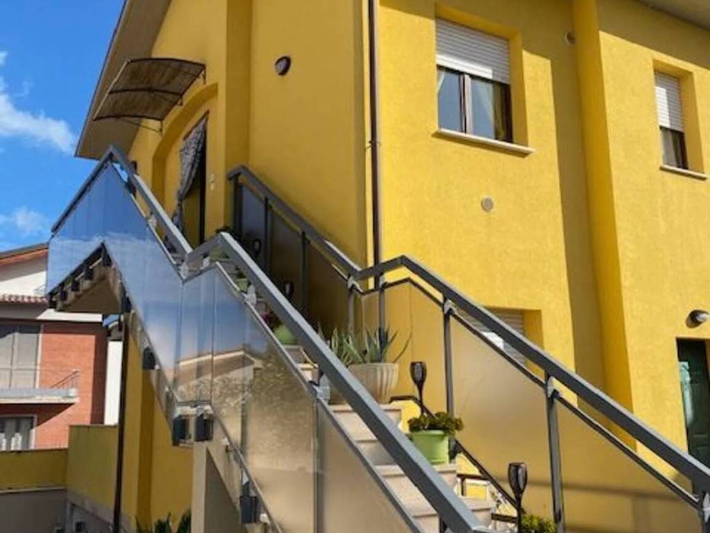appartamento in vendita a Fano in zona Torrette