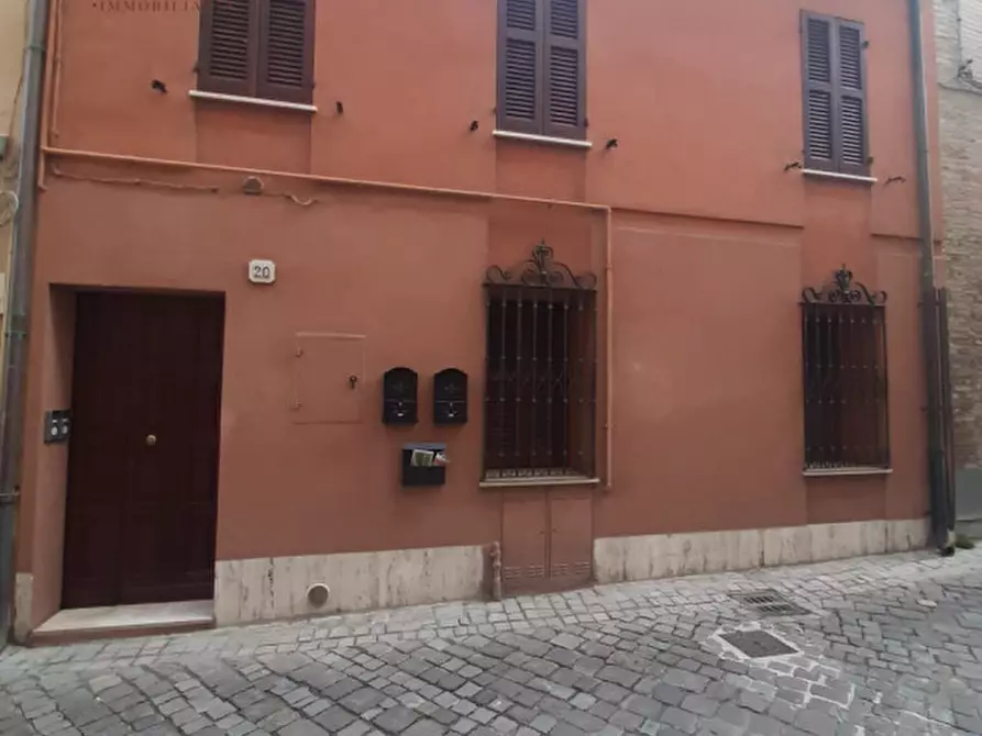 casa indipendente in vendita a Fano