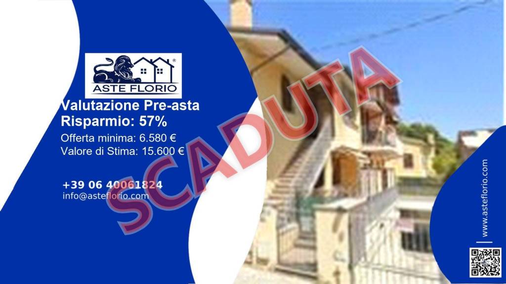 locale commerciale in vendita a Fano in zona Fenile