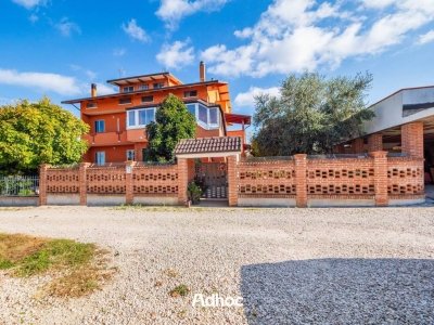 appartamento in vendita a Fano in zona Torrette