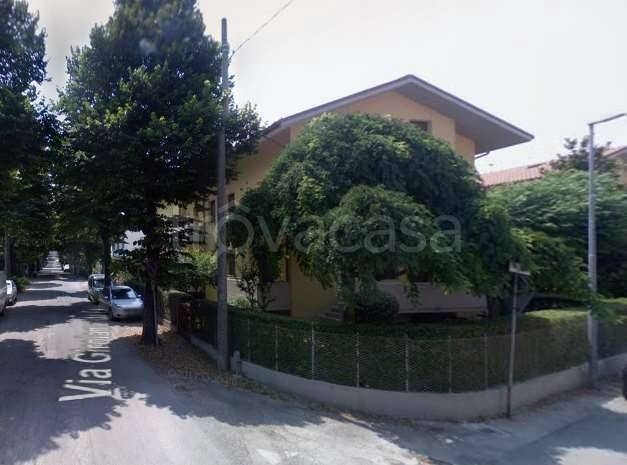 casa indipendente in vendita a Fano