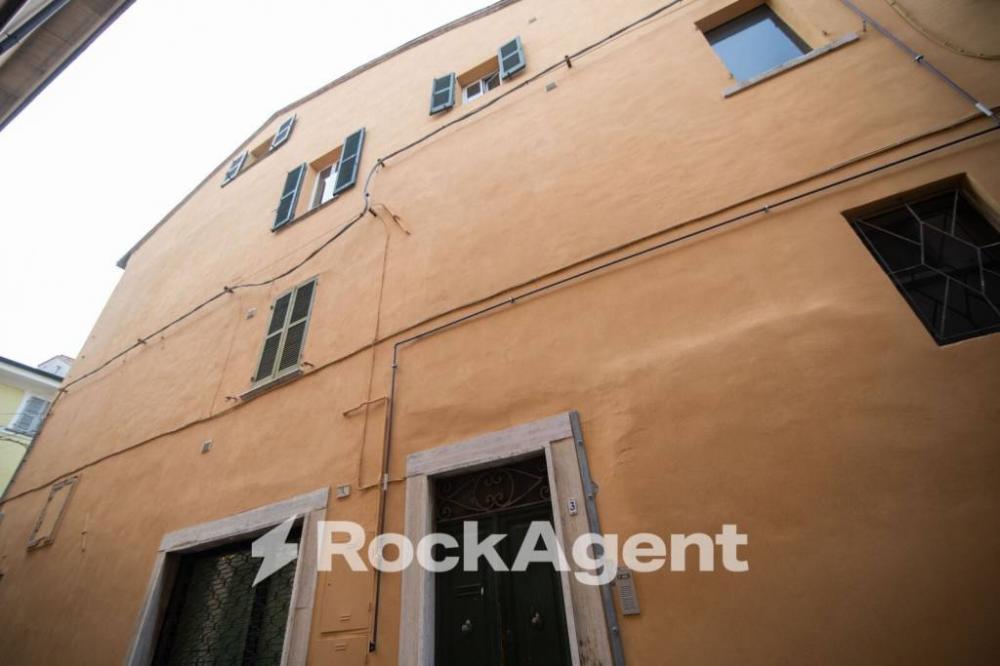 appartamento in vendita a Fano in zona Carignano Terme