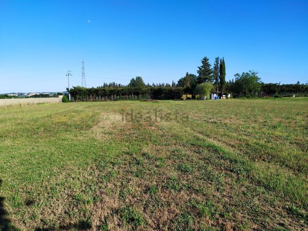 terreno agricolo in vendita a Fano in zona Cuccurano