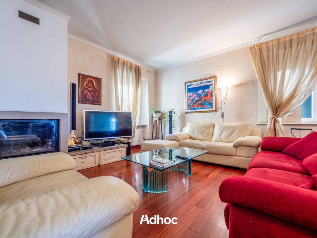 casa indipendente in vendita a Fano