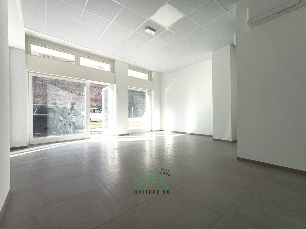 negozio in vendita a Fano