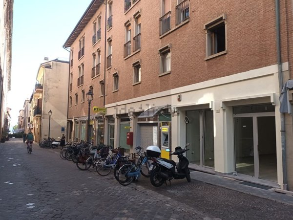ufficio in vendita a Fano