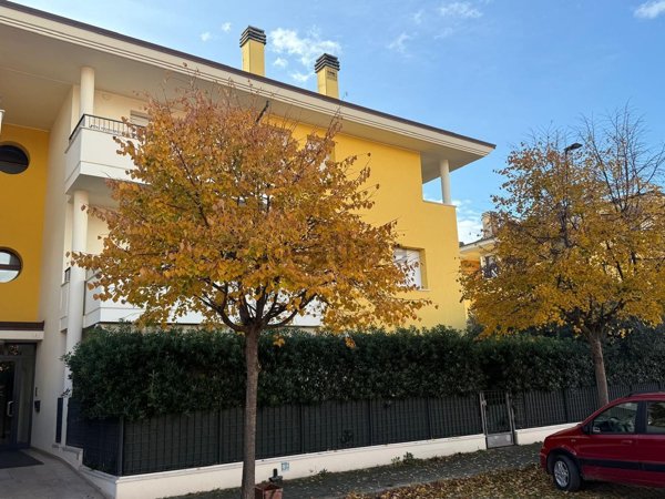 appartamento in vendita a Fano in zona Centinarola